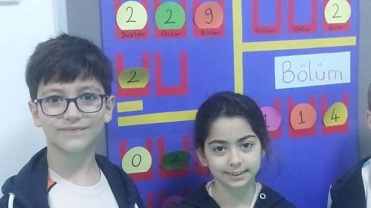Bahçeşehir Okyanus Koleji Üstün Zekâlılar ve Yetenekliler İlkokulu 2. Sınıf Matematik Esnek Grup Öğrencileri “Bölme İşleminde Verilmeyenleri Bulalım” Etkinliğinde