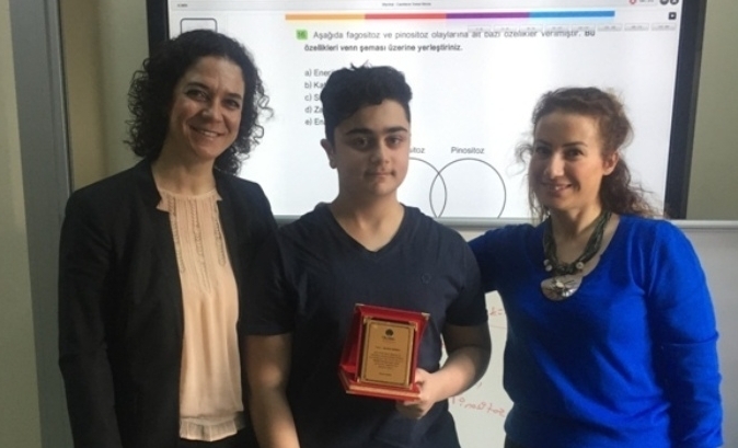 Anadolu Lisesi Ayın Örnek Öğrencilerini Seçti