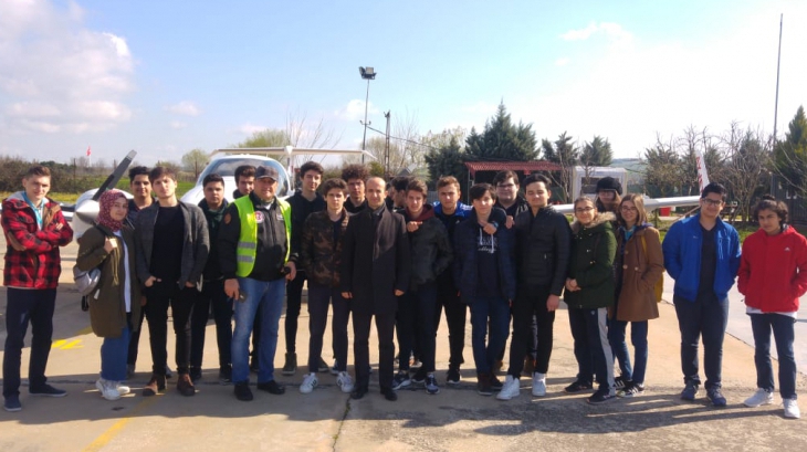 Beylikdüzü Okyanus Anadolu Lisesi Havacılık Kariyer Kulübü Öğrencilerine Hezarfan Havalimanı'nda Eğitim Etkinliği Düzenlendi