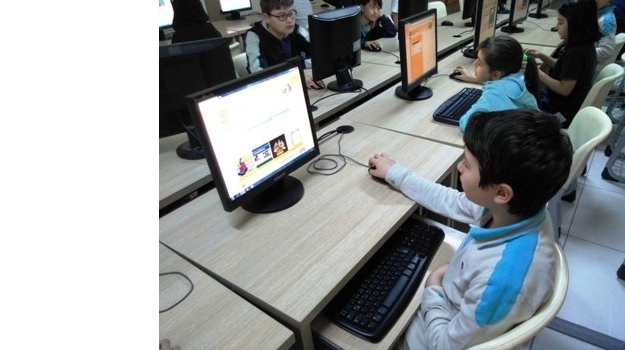 Beylikdüzü Ortaokul Öğrencileri Bilişim Teknolojileri ve Yazılım Dersinde