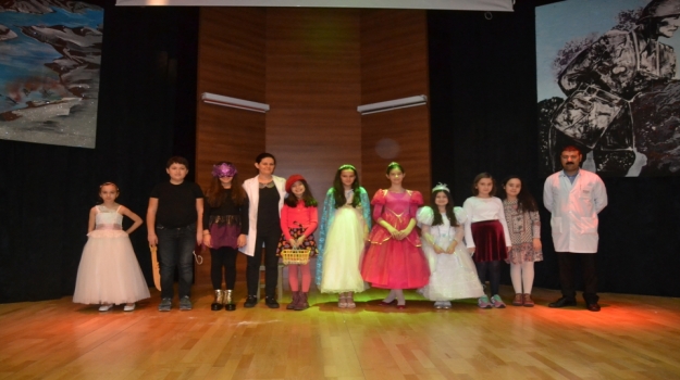 Beylikdüzü Okyanus'ta Masal Anlatma Yarışması