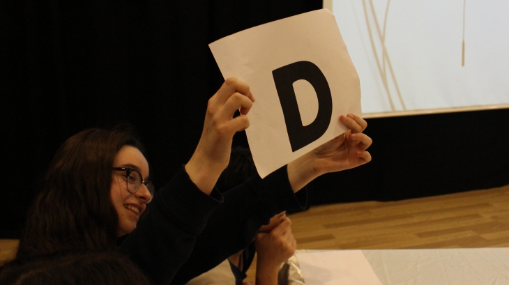 Bornova Okyanus Ortaokulu 8. sınıf Öğrencileri Quiz Show Etkinliğinde