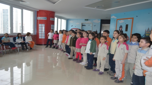 English Corner'da İngilizce Şarkılar