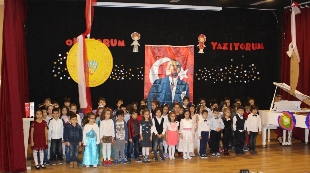 Eryaman İlkokul 1.Sınıfların 'Madalya Töreni' Heyecanı