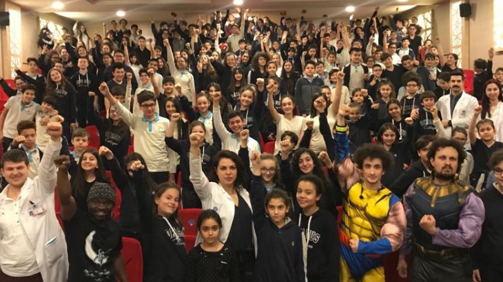 Eryaman Okyanus Koleji Öğrencileri Happy Days Theatre Ekibinin Sergilediği İngilizce Gösteriyi İzlediler!