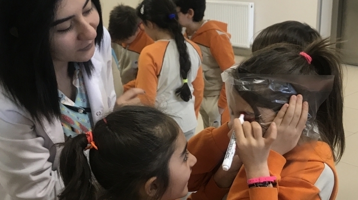 Eryaman Okyanus Koleji Öğrencileri İngilizce Koridor Etkinliğinde