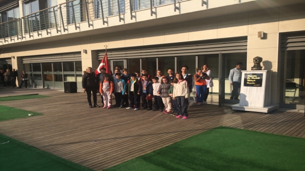 Fatih Okyanus Ayın Kitap Kurdu-Yazarı ve İngilizce Yıldızlarını Seçti