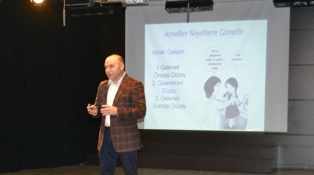Güneşli Kampüsünde "Ergenlik ve Anne Baba Tutumları" Veli Seminerimiz Gerçekleştirildi