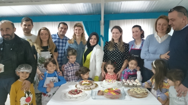 Güneşli Okul Öncesi Veli Ve Öğrencileri  Etkinlik Yapıyor