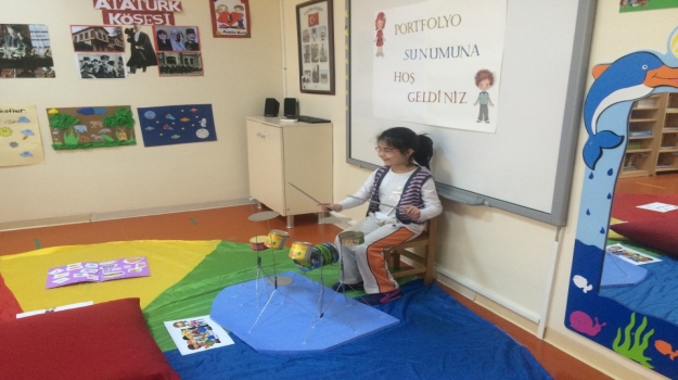 Güneşli Okyanus Koleji Gezegenler Grubu’nun Portfolyo Sunumu
