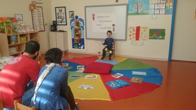 Güneşli Okyanus Koleji Gökkuşağı Grubu’nun Portfolyo Sunumu