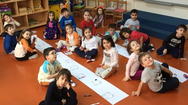 Güneşli Okyanus Koleji Okul Öncesi Gökkuşağı Grubu Oyun Etkinliğinde