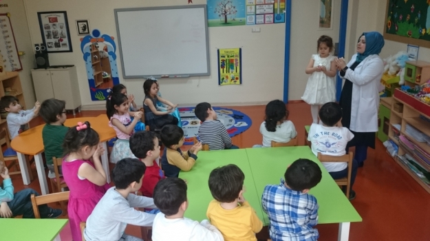 Okul Öncesi Gökkuşağı Grubu Sosyal Beceri Etkinliğinde