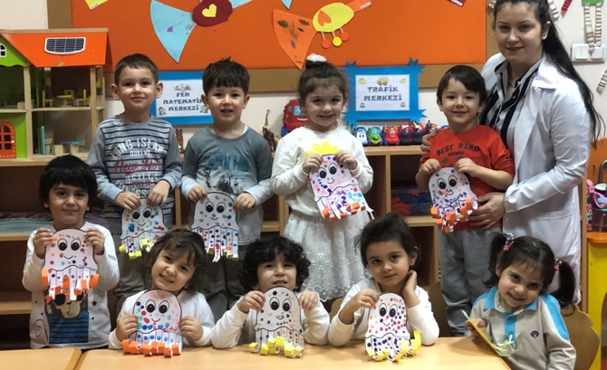 Güneşli Okyanus Koleji Okul Öncesi Rüzgarlar  Grubu  Sanat Etkinliğinde