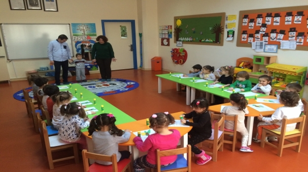 Güneşli Okyanus Koleji Okul Öncesi Rüzgarlar Grubu; Lale Çiçeği Ekiyorlar;