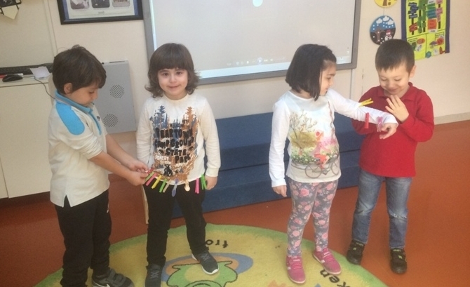 Güneşli Okyanus Koleji Okul Öncesi Yıldızlar Grubu Öğrencileri Oyun Etkinliğinde