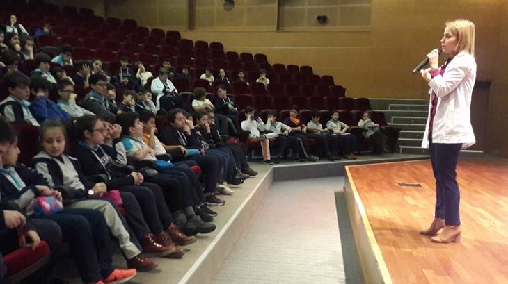 Halkalı Okyanus Koleji Ortaokulunda Rehber Öğretmeni Esra USTA tarafından “Kişisel Gelişim” Dersi Yapıldı.