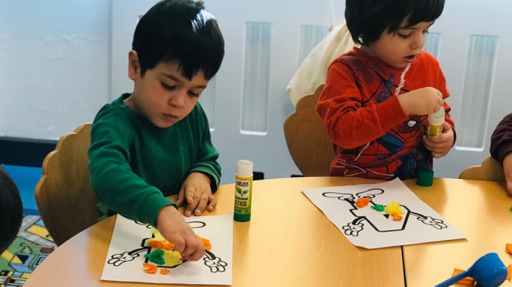 İncek Okyanus Koleji Çiçekler Sınıfı 4 Rakamını Öğreniyor/Pekiştiriyor