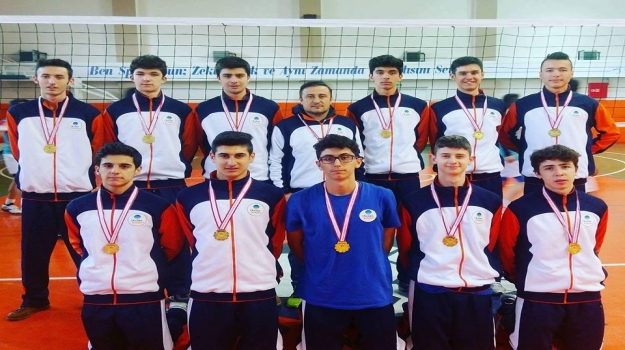 İncek Okyanus Voleybol Takımı Türkiye Finallerinde