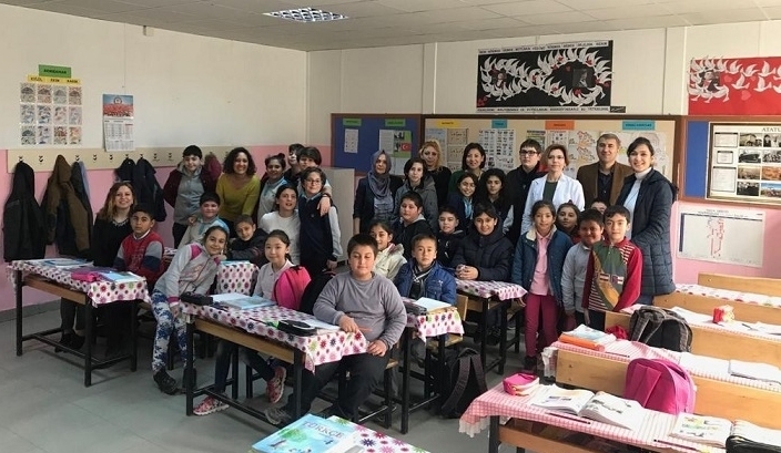 İncek Okyanus Ortaokulu Yeni Peçenek İlköğretim Okulunu Ziyaret Etti
