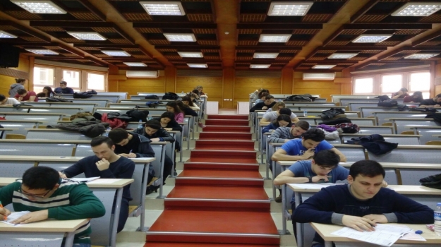 Kemerburgaz Okyanus Anadolu Lisesi 12. Sınıf Öğrencileri YGS Deneme Sınavında