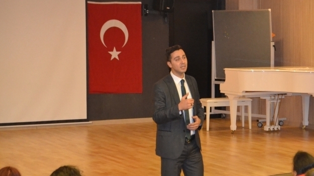 Konyaaltı Kampüsünde "Gelecekte Bir Gün Meslekte İlk Gün" Projesi Kapsamında Söyleşi