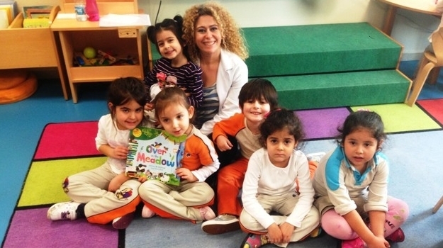Mavişehir Balıklar Grubu İngilizce Dersinde Rengarenk Çiçekler Hazırladı