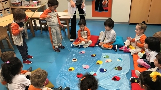 Mavişehir Çiçekler Grubu Balık Tutma Oyunu Oynadı