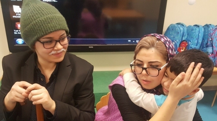 Mavişehir Okyanus Koleji Okul Öncesi Öğrencileri Yaşlılara Saygılı Olalım Drama Etkinliğinde