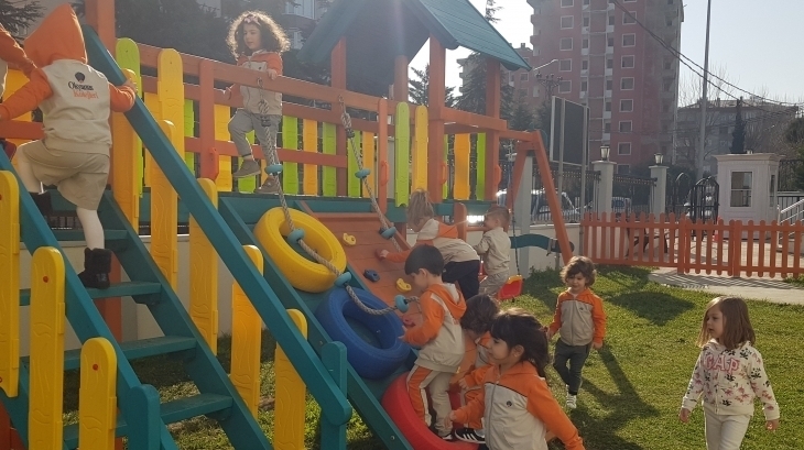 Mimarsinan Okyanus Koleji Okul Öncesi Çiçekler Grubu Serbest Oyun Etkinliğinde