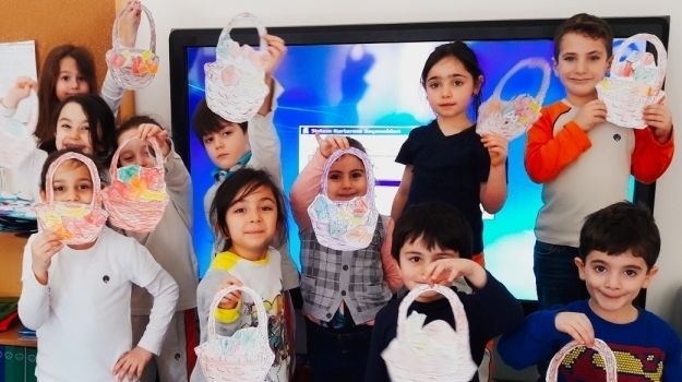 Mimarsinan Okyanus Koleji Okul Öncesi Öğrencileri İspanyolca Dil Kulübü Dersinde