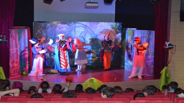 Beyken Okyanus'ta "Alice Harikalar Diyarında" Etkinliği