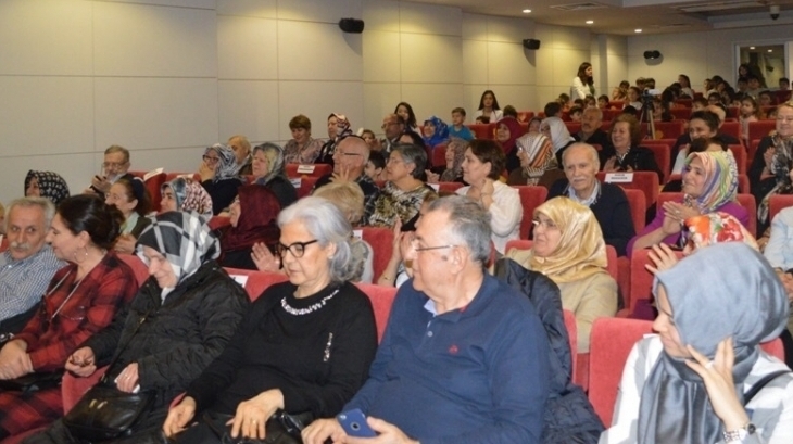 Okul Öncesi Öğrencileri Büyüklere Saygı Haftasını Kutluyor
