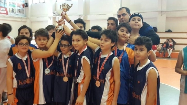 Okulumuzun Küçük Erkek Basketbol Takımımızdan İlçe 2.Liği