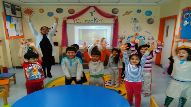 Okyanus Koleji Okul Öncesi Gezegenler Sınıfı Fastrackids Dersinde