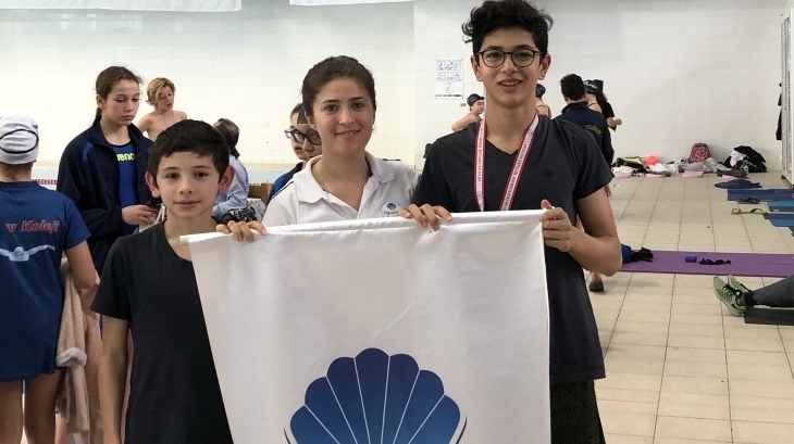 Okyanus Kolejinde 200 M Kurbağa Stili 2. lik Madalyası