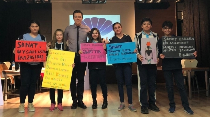Okyanus Kolejleri Bayrampaşa Kampüsü V. Geleneksel Münazara Yarışmasında Yarı Finale Yükseldi