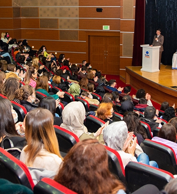 Okyanus'ta 5. Yılını Dolduran Öğretmenlerimizin Plaket Töreni Gerçekleşti
