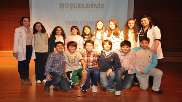 Okyanus'ta Dünya Tiyatrolar Günü Gösterileri