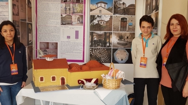 Öğrencilerimiz 12. Ortaokul Araştırma Projesi için Konya Bölge Sergisinde
