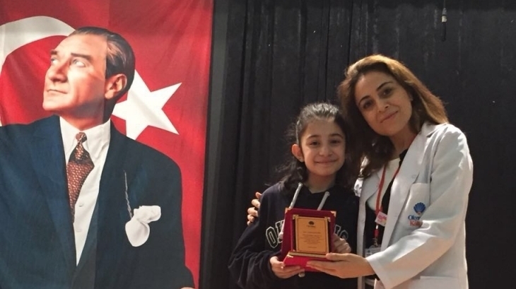 Ortaokul Kademesi "Ayın Örnek Öğrencilerini" Seçti