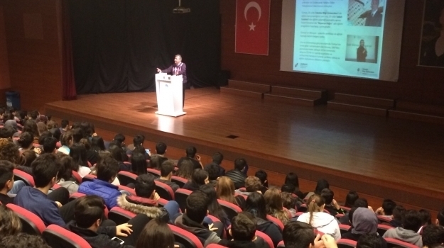 Sait Gürsoy Avcılar Kampüsünde Söyleşide