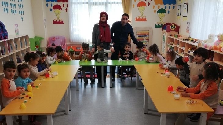 Sancaktepe Okyanus Koleji Okul Öncesi Çiçekler Grubu Öğrencileri Veli Katılımı Etkinliğinde
