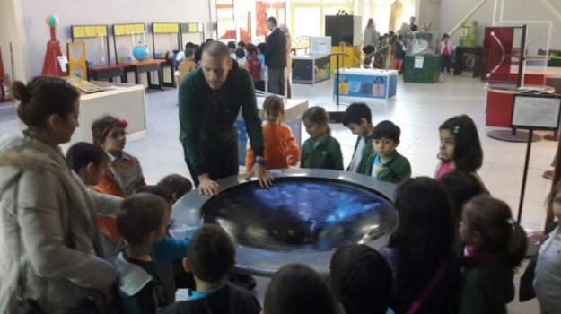 Şişli Bilim Merkezi'nde Bilim Yolculuğu