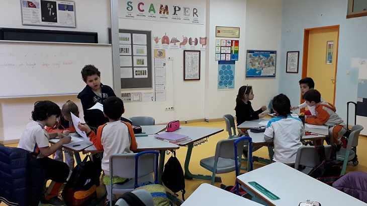 Üstün Zekalılar ve Yetenekliler İlkokulu 2-D Sınıfı Öğrencileri Matematik Dersinde