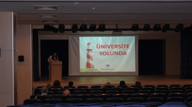Velilere, "Üniversite Yolunda" Semineri