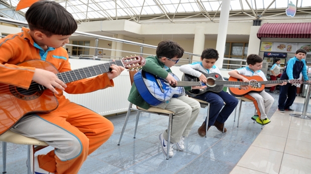 Yetenek Kulübü Öğrencilerinin İlk Konser Heyecanı