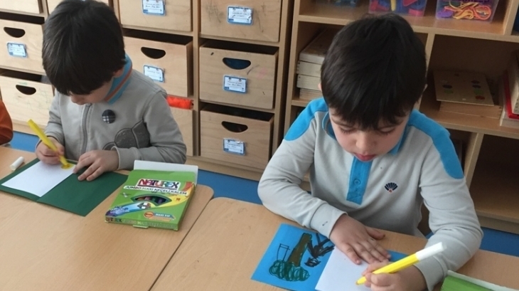 Okul Öncesi Güneş Grubu Sanat Etkinliği Dersinde