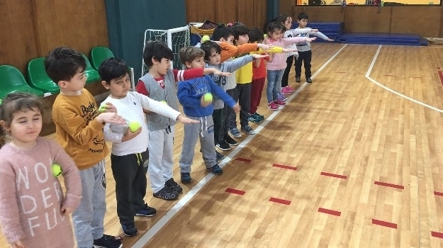 Yunuslar Grubu Beceri Koordinasyon Dersinde