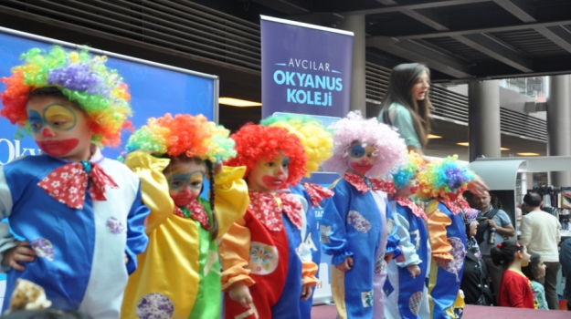 Avcılar Okyanus'tan Pelican Mall AVM'de 23 Nisan Şenliği